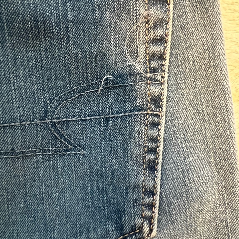 American Eagle Dream Jeans - Picture 3 of 5